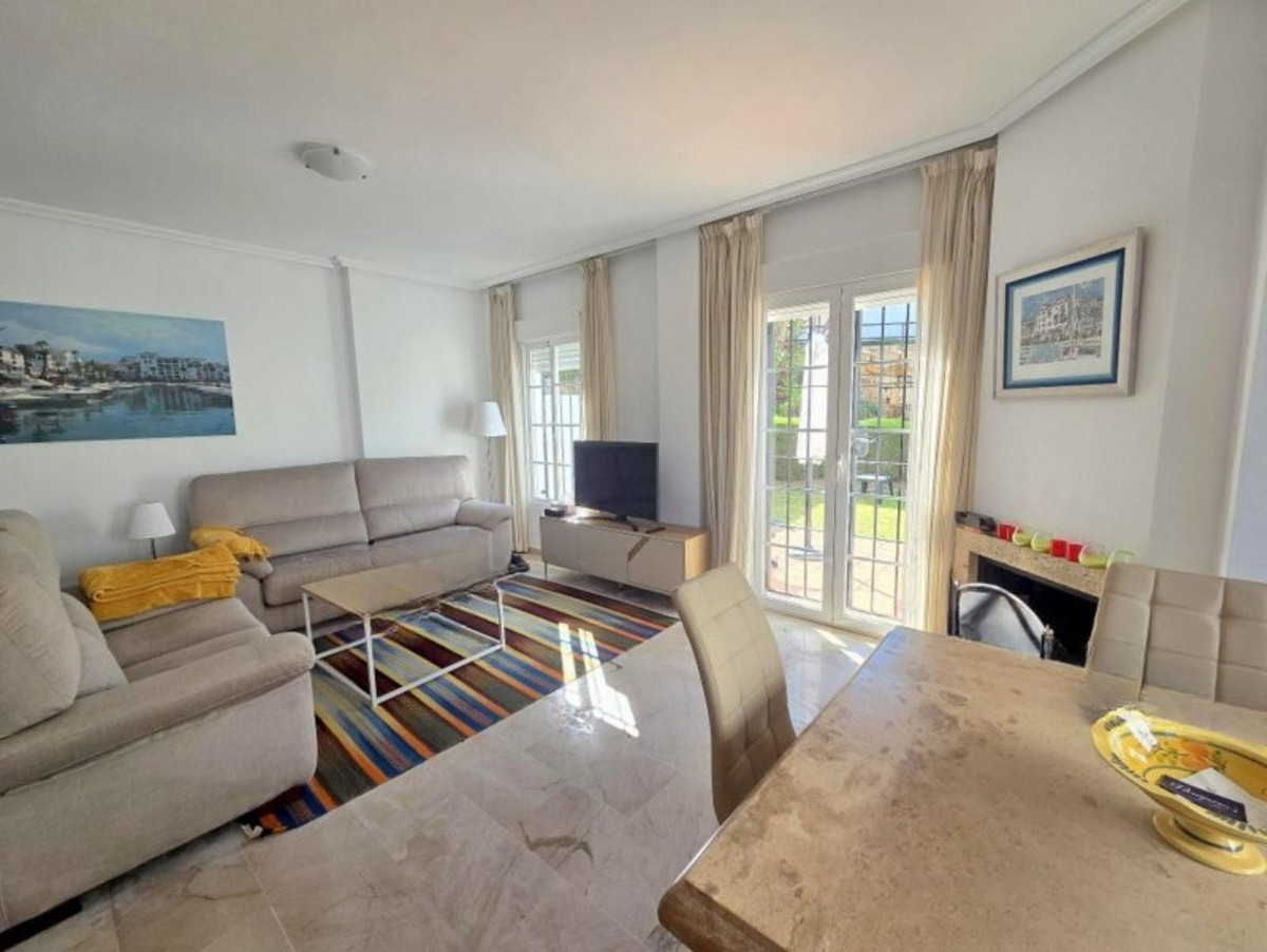 3 Bed Townhouse for sale in Casares Costa Del Sol, Málaga, Spain