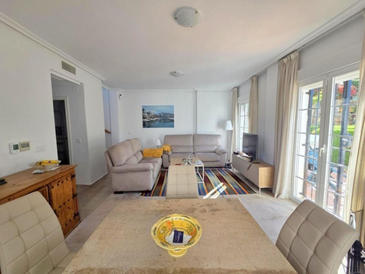 3 Bed Townhouse for sale in Casares Costa Del Sol, Málaga, Spain