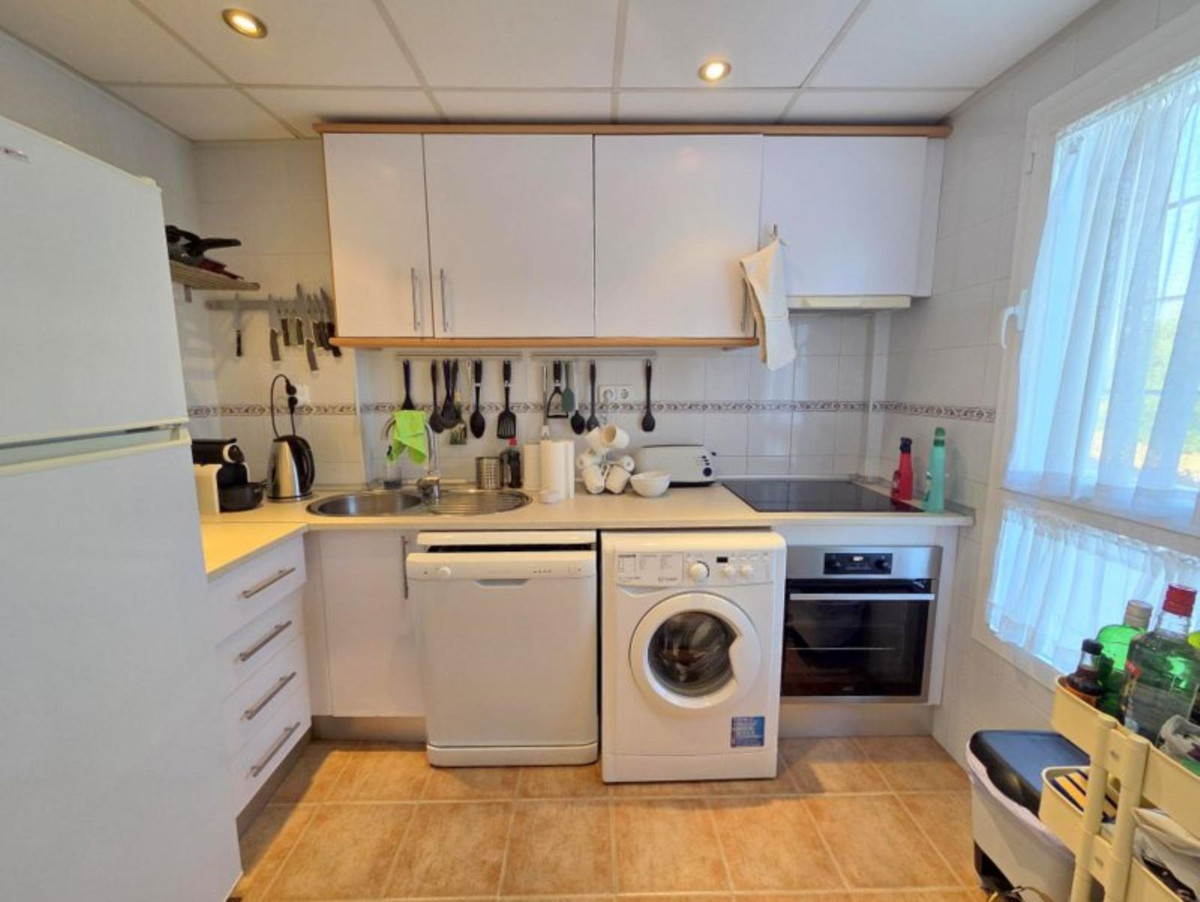 3 Bed Townhouse for sale in Casares Costa Del Sol, Málaga, Spain