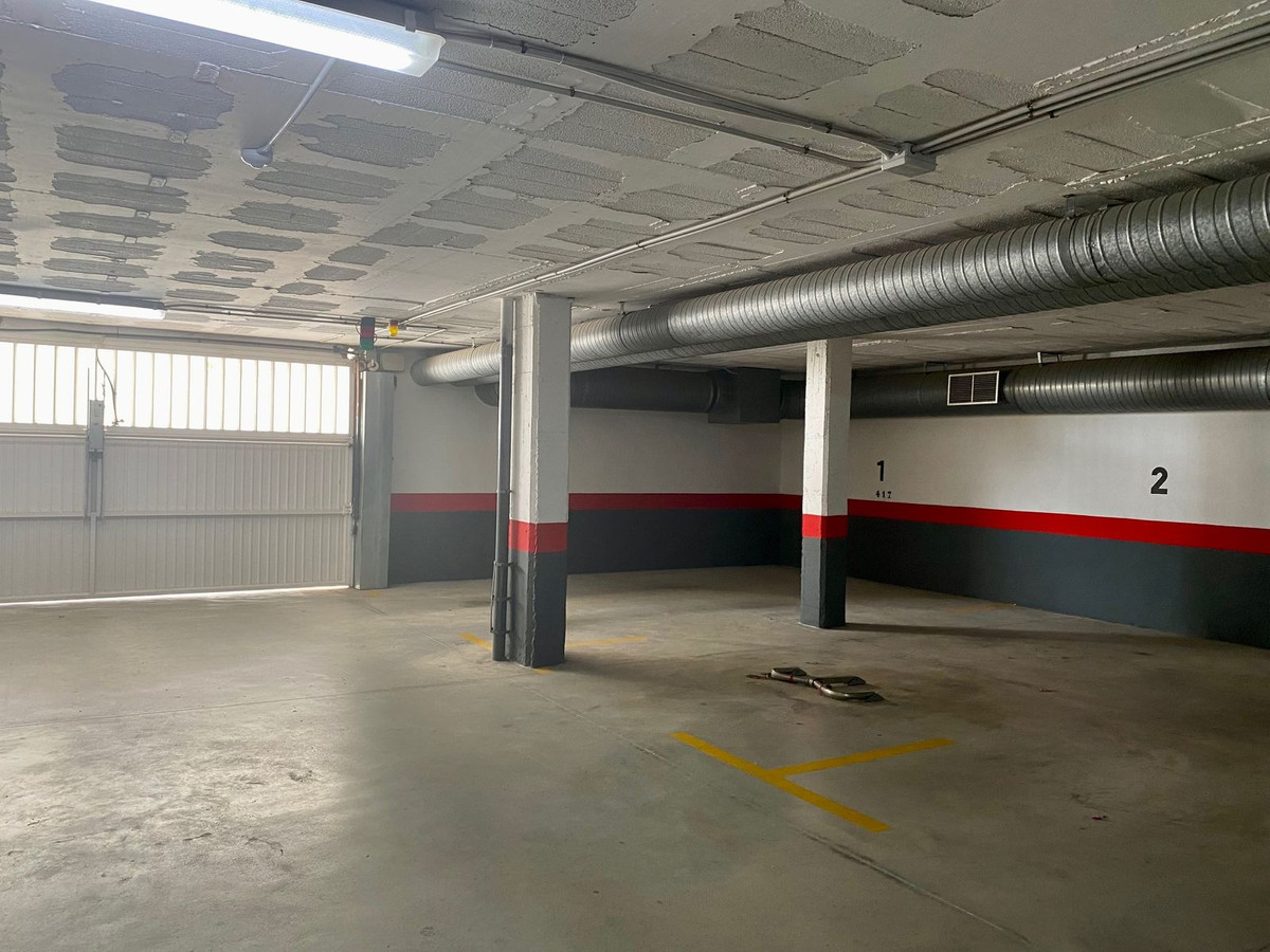 Se vende Aparcamiento  en Costa Del Sol, Málaga, España