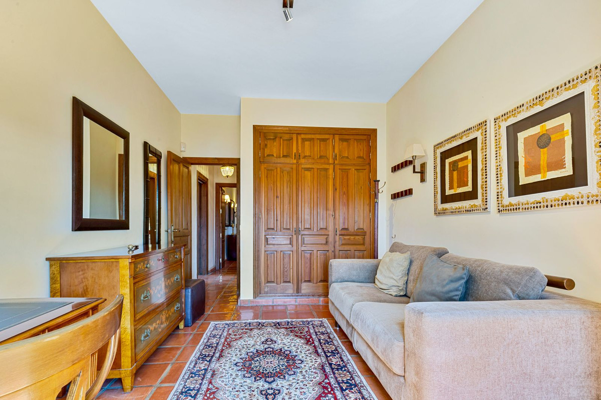 8 Bed Townhouse for sale in Coín Costa Del Sol, Málaga, Spain