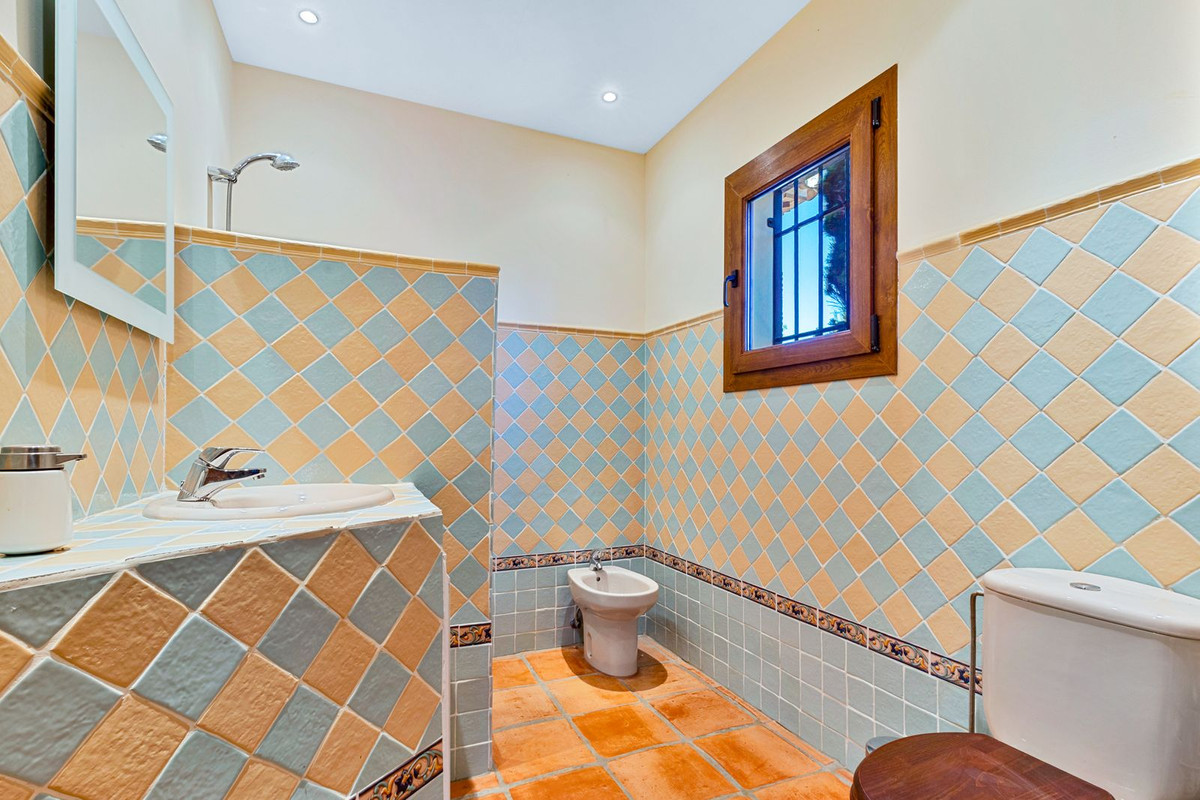 8 Bed Townhouse for sale in Coín Costa Del Sol, Málaga, Spain