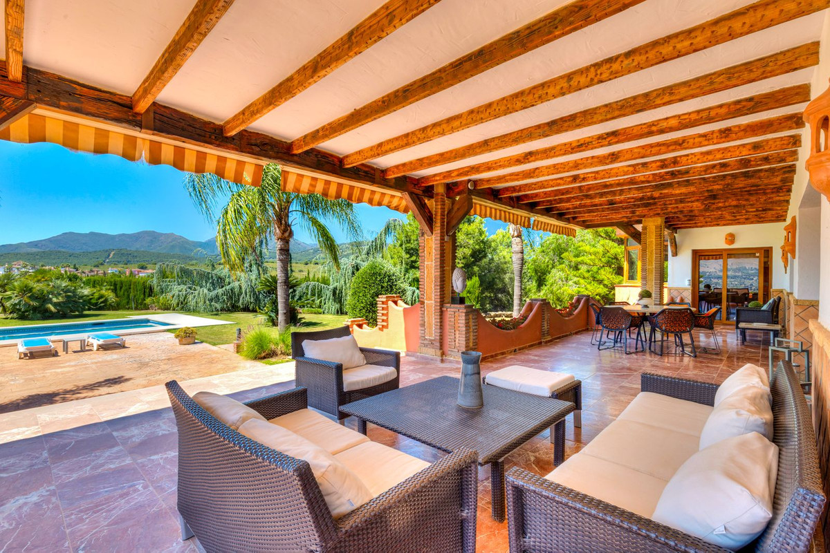 8 Bed Townhouse for sale in Coín Costa Del Sol, Málaga, Spain