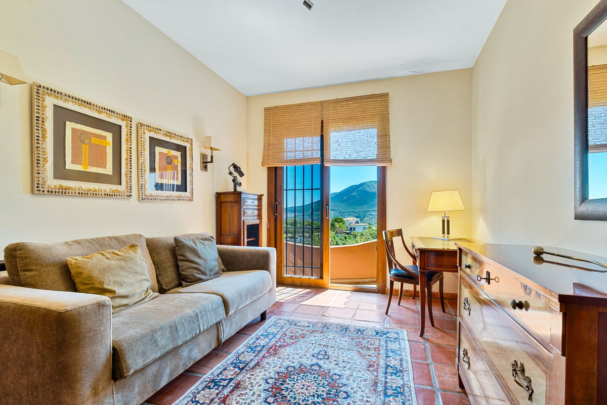 8 Bed Townhouse for sale in Coín Costa Del Sol, Málaga, Spain