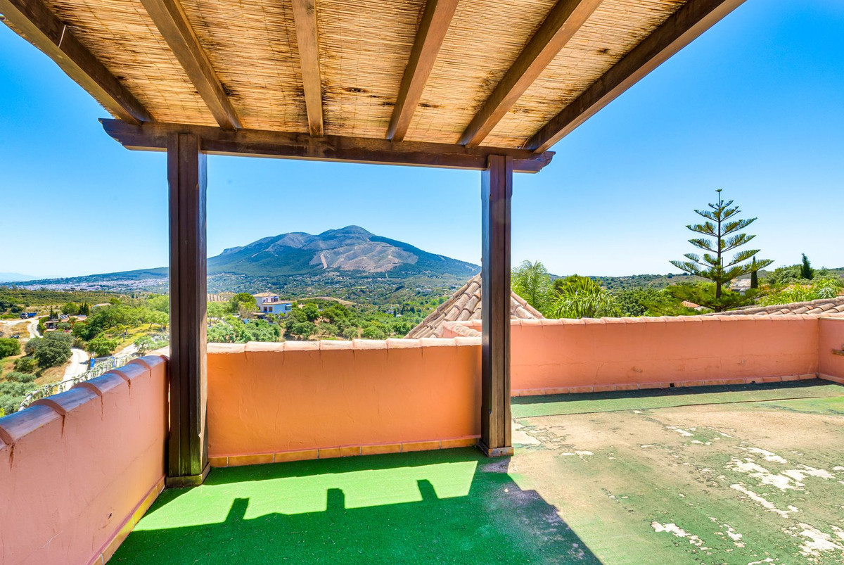 8 Bed Townhouse for sale in Coín Costa Del Sol, Málaga, Spain
