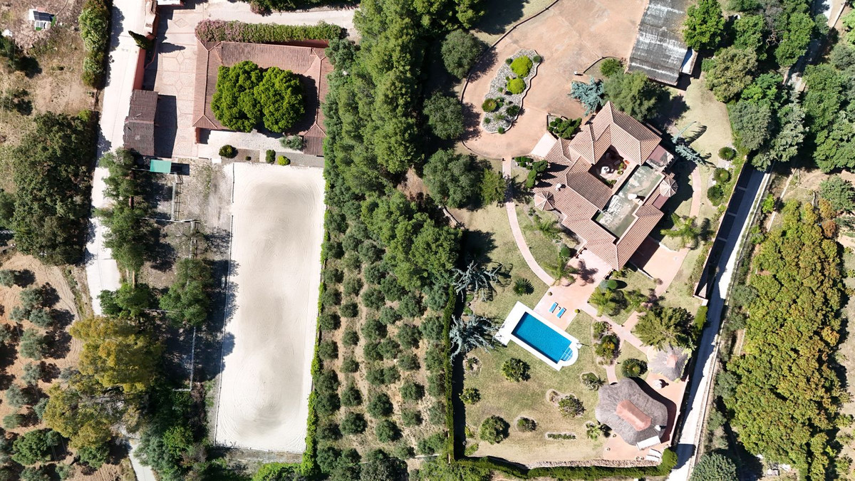 8 Bed Townhouse for sale in Coín Costa Del Sol, Málaga, Spain