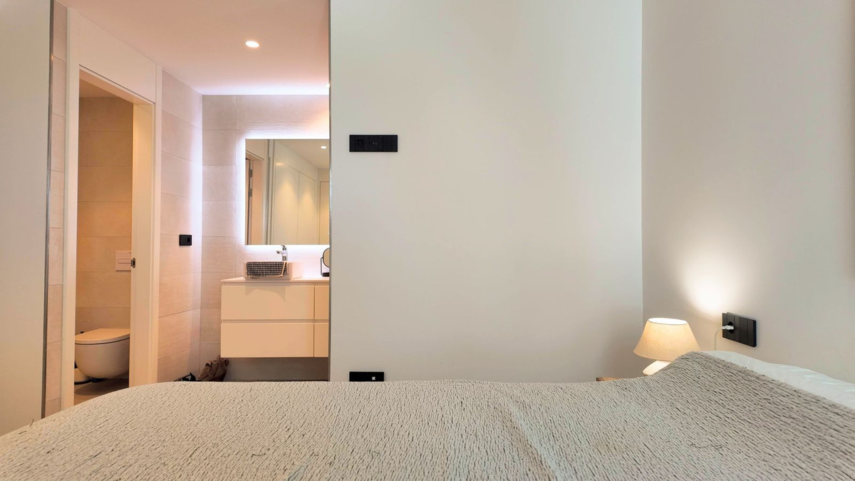 2 Bed Apartment for sale in Estepona Costa Del Sol, Málaga, Spain