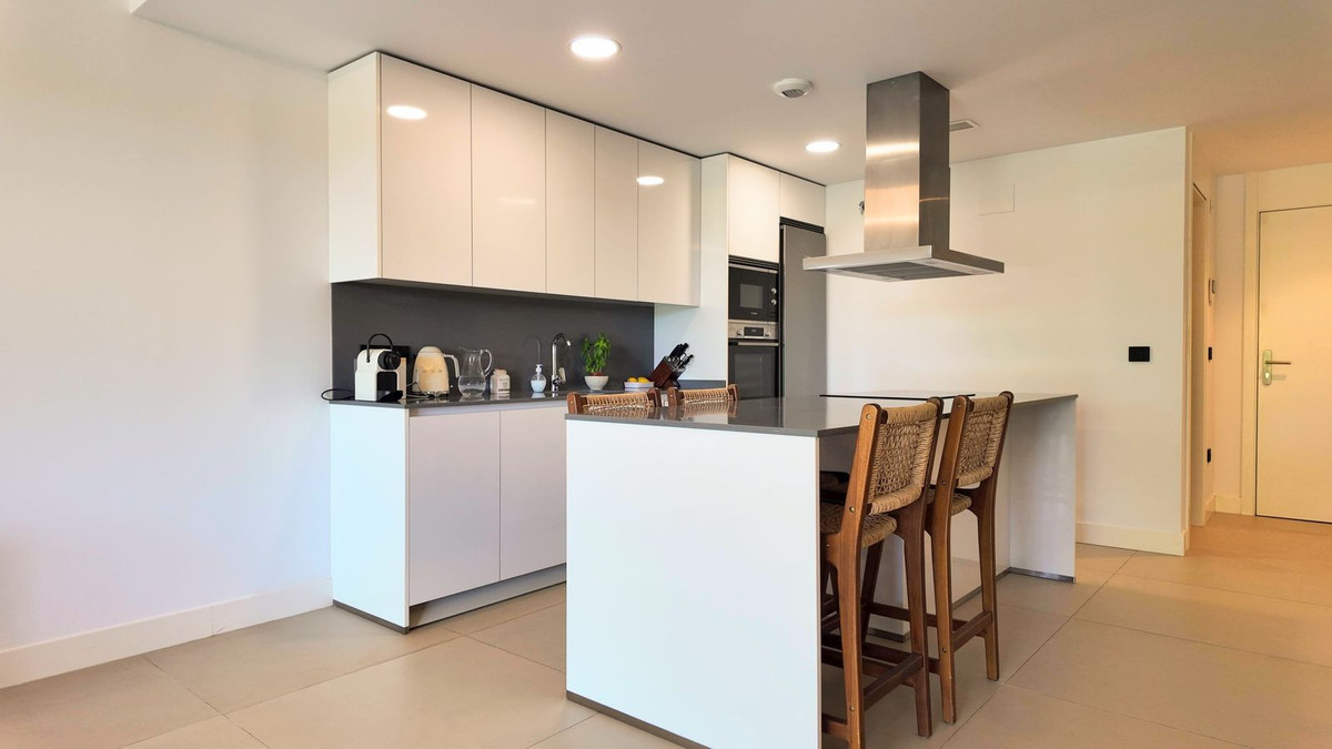 2 Bed Apartment for sale in Estepona Costa Del Sol, Málaga, Spain