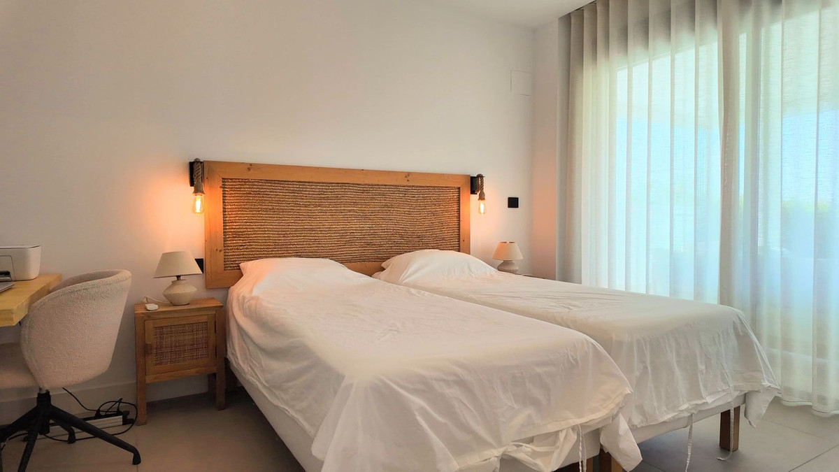 2 Bed Apartment for sale in Estepona Costa Del Sol, Málaga, Spain
