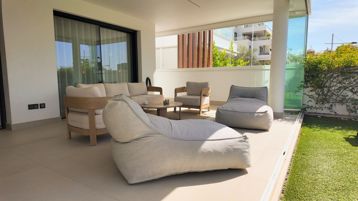 2 Bed Apartment for sale in Estepona Costa Del Sol, Málaga, Spain