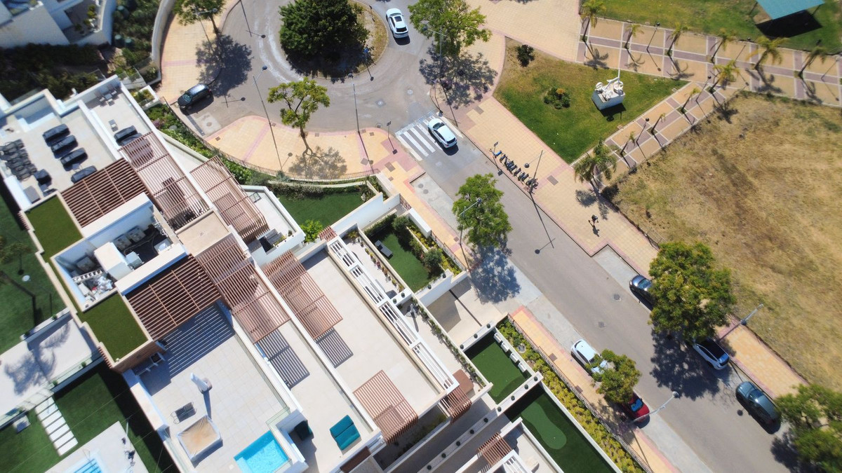 2 Bed Apartment for sale in Estepona Costa Del Sol, Málaga, Spain