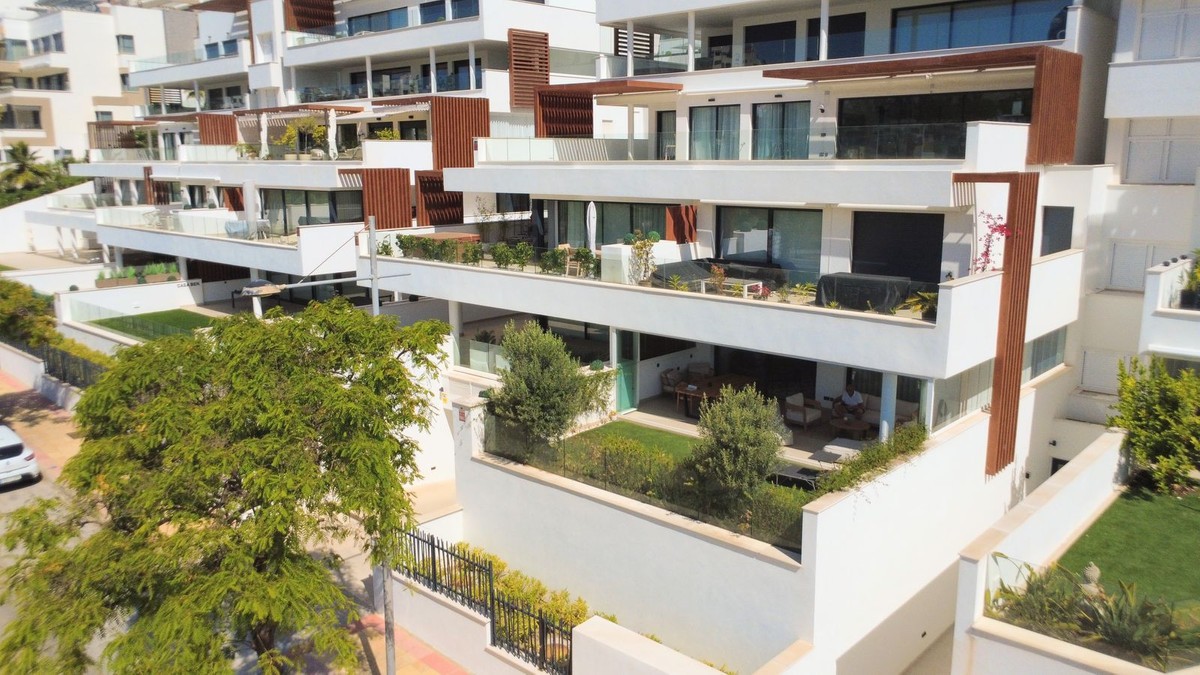 2 Bed Apartment for sale in Estepona Costa Del Sol, Málaga, Spain