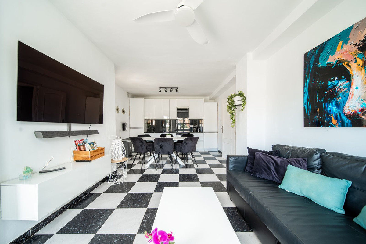 9 Bed Townhouse for sale in El Coto Costa Del Sol, Málaga, Spain