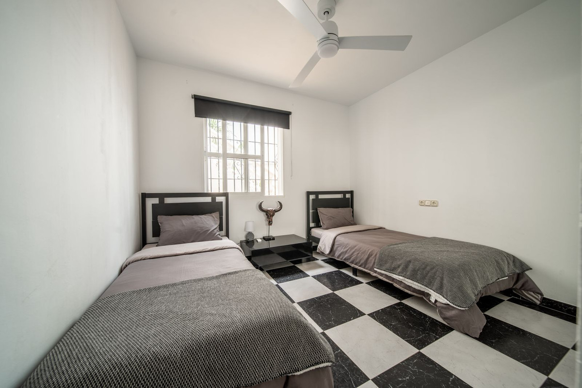 9 Bed Townhouse for sale in El Coto Costa Del Sol, Málaga, Spain