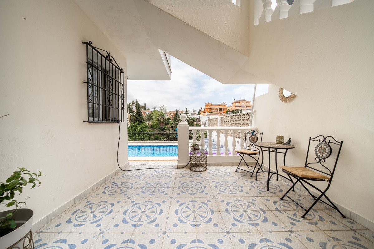 9 Bed Townhouse for sale in El Coto Costa Del Sol, Málaga, Spain
