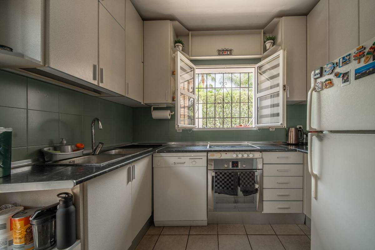 9 Bed Townhouse for sale in El Coto Costa Del Sol, Málaga, Spain