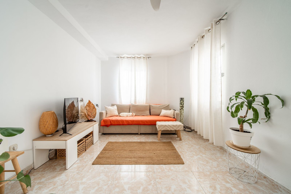 9 Bed Townhouse for sale in El Coto Costa Del Sol, Málaga, Spain