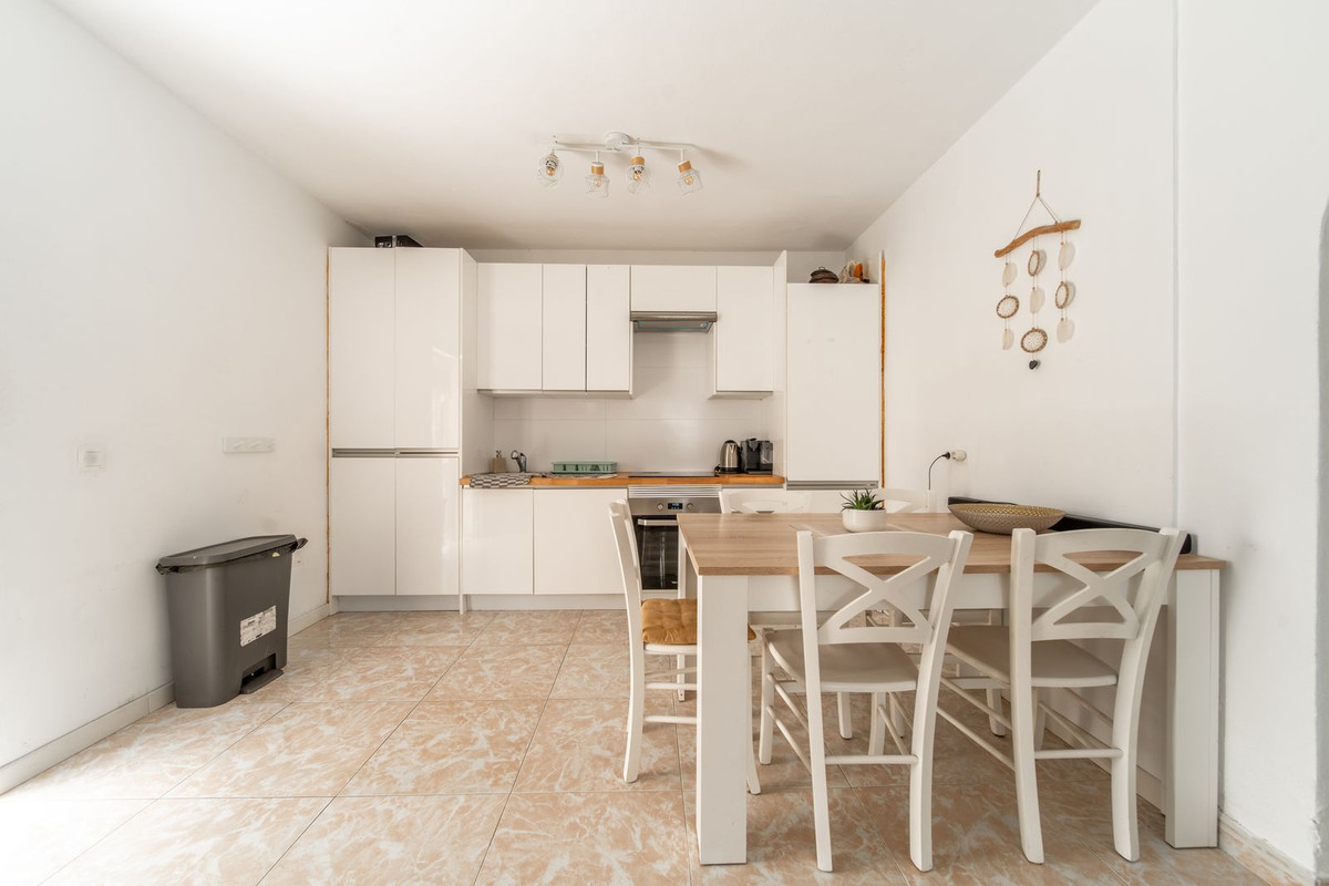 9 Bed Townhouse for sale in El Coto Costa Del Sol, Málaga, Spain