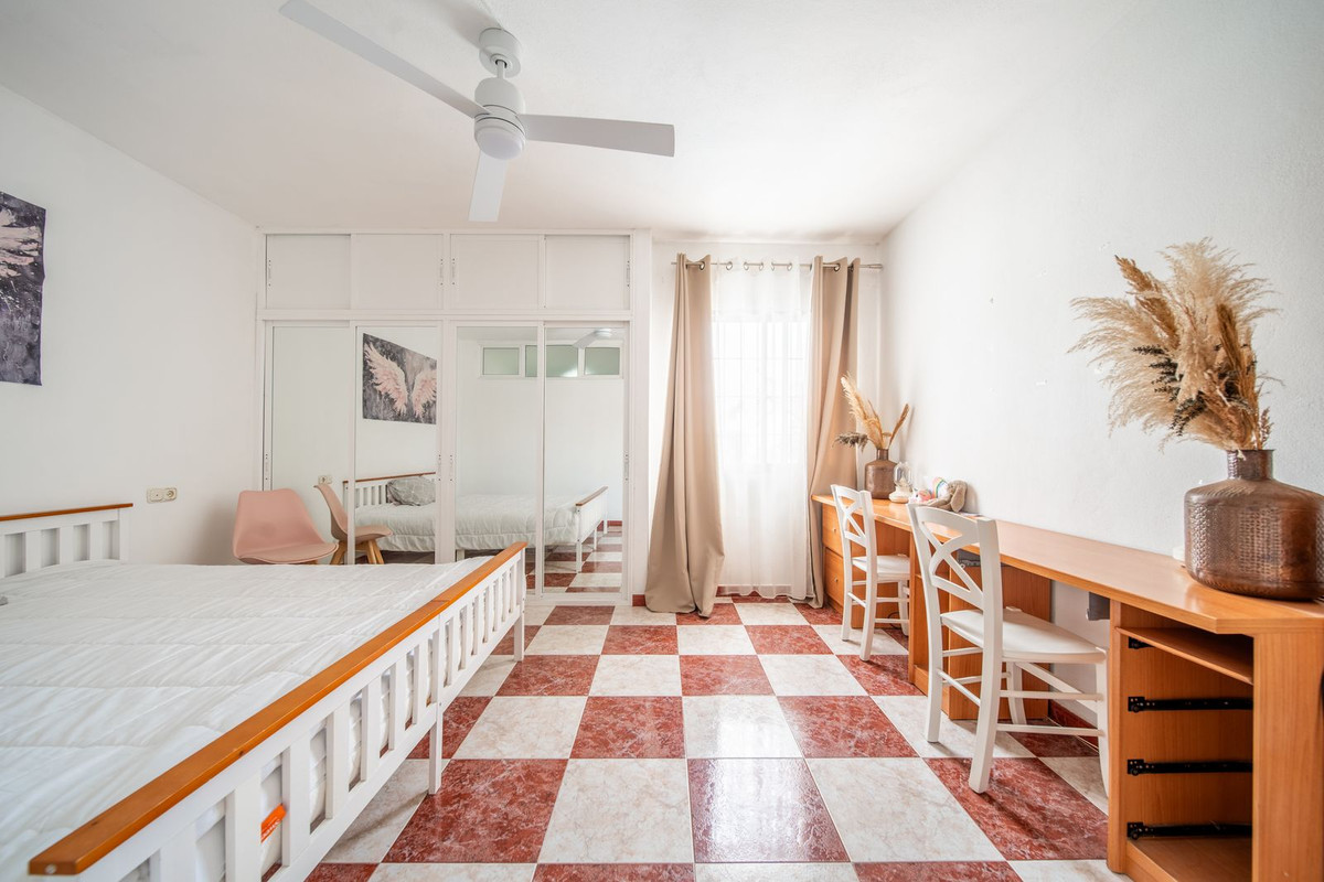 9 Bed Townhouse for sale in El Coto Costa Del Sol, Málaga, Spain