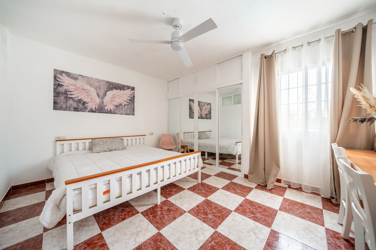 9 Bed Townhouse for sale in El Coto Costa Del Sol, Málaga, Spain