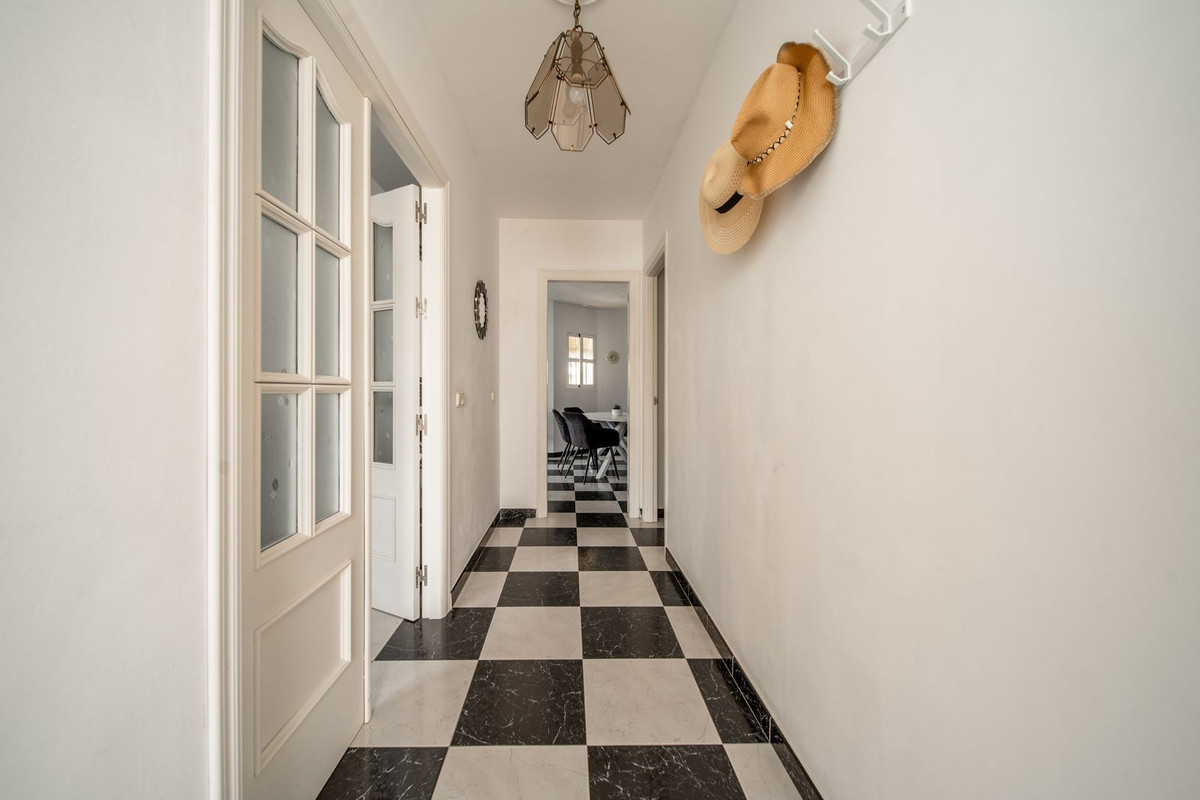 9 Bed Townhouse for sale in El Coto Costa Del Sol, Málaga, Spain