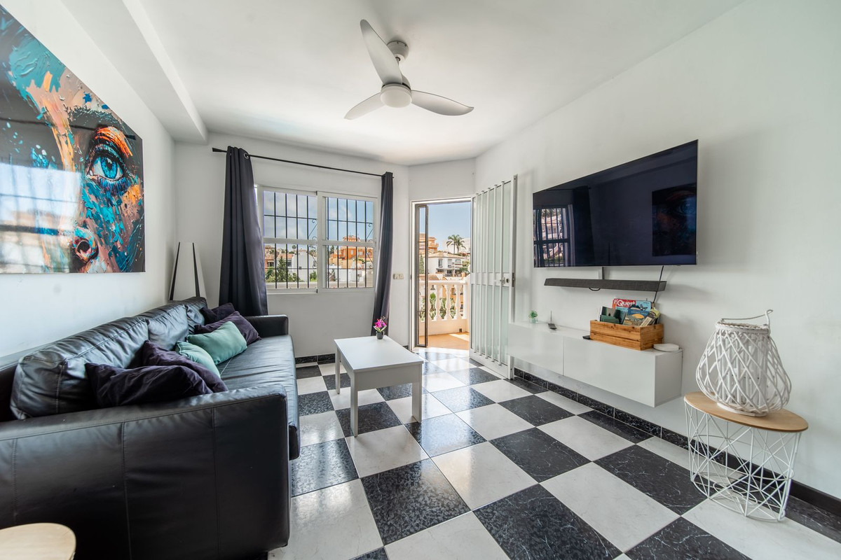 9 Bed Townhouse for sale in El Coto Costa Del Sol, Málaga, Spain
