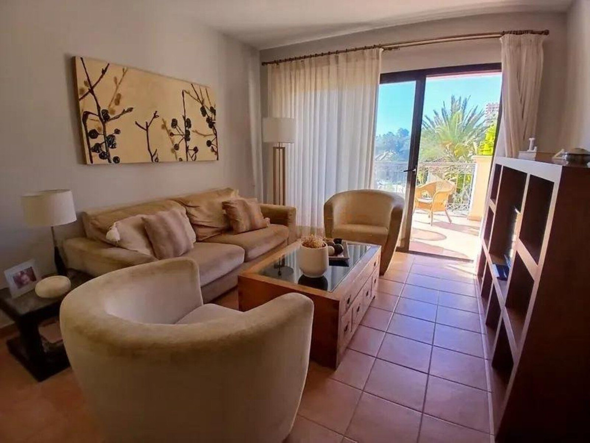 Se vende Apartamento Planta Media de 2 dormitorios en Costa Del Sol, Málaga, España
