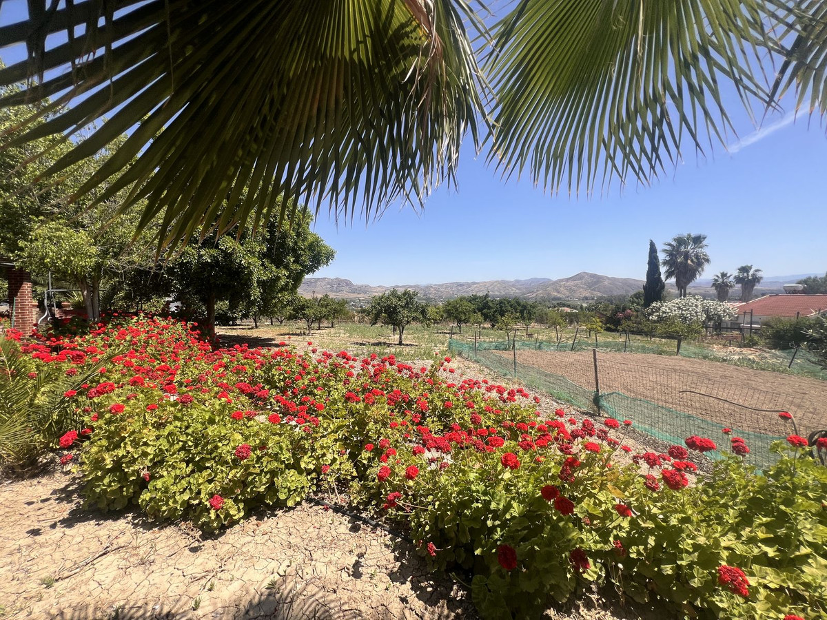 Se vende Finca - Cortijo de 2 dormitorios en Costa Del Sol, Málaga, España