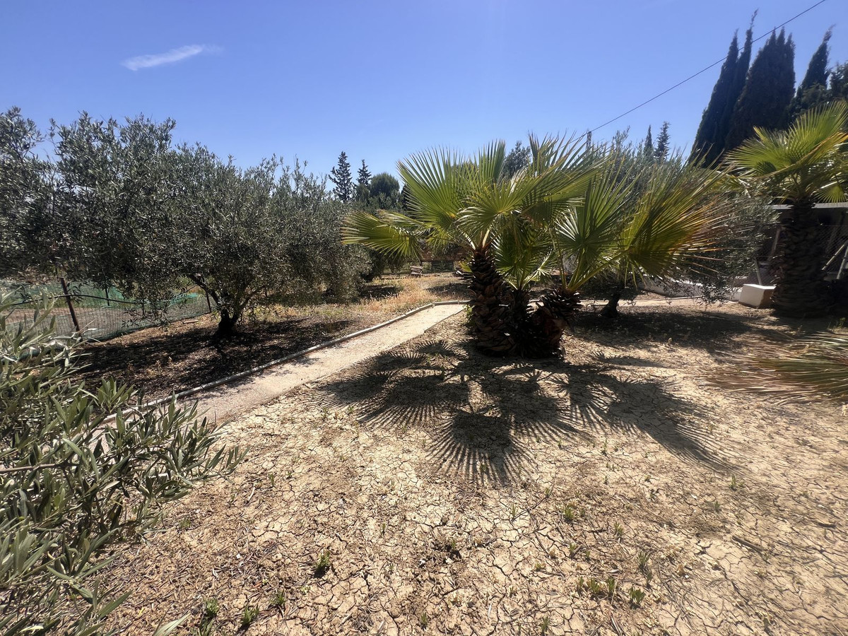 Se vende Finca - Cortijo de 2 dormitorios en Costa Del Sol, Málaga, España
