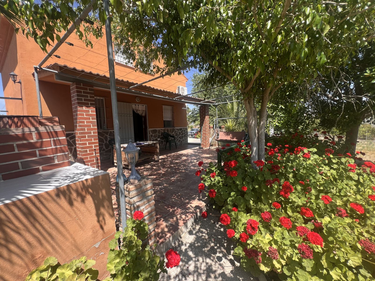 Se vende Finca - Cortijo de 2 dormitorios en Costa Del Sol, Málaga, España