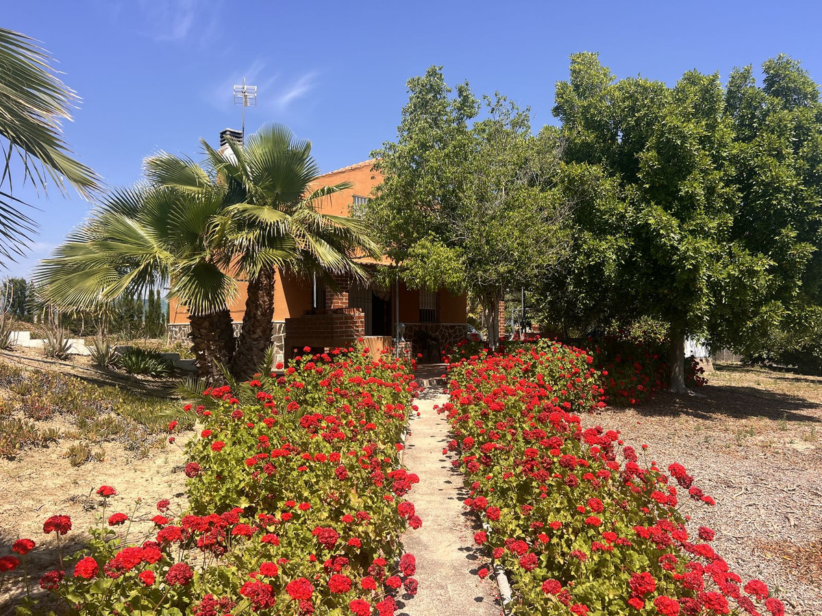 Se vende Finca - Cortijo de 2 dormitorios en Costa Del Sol, Málaga, España
