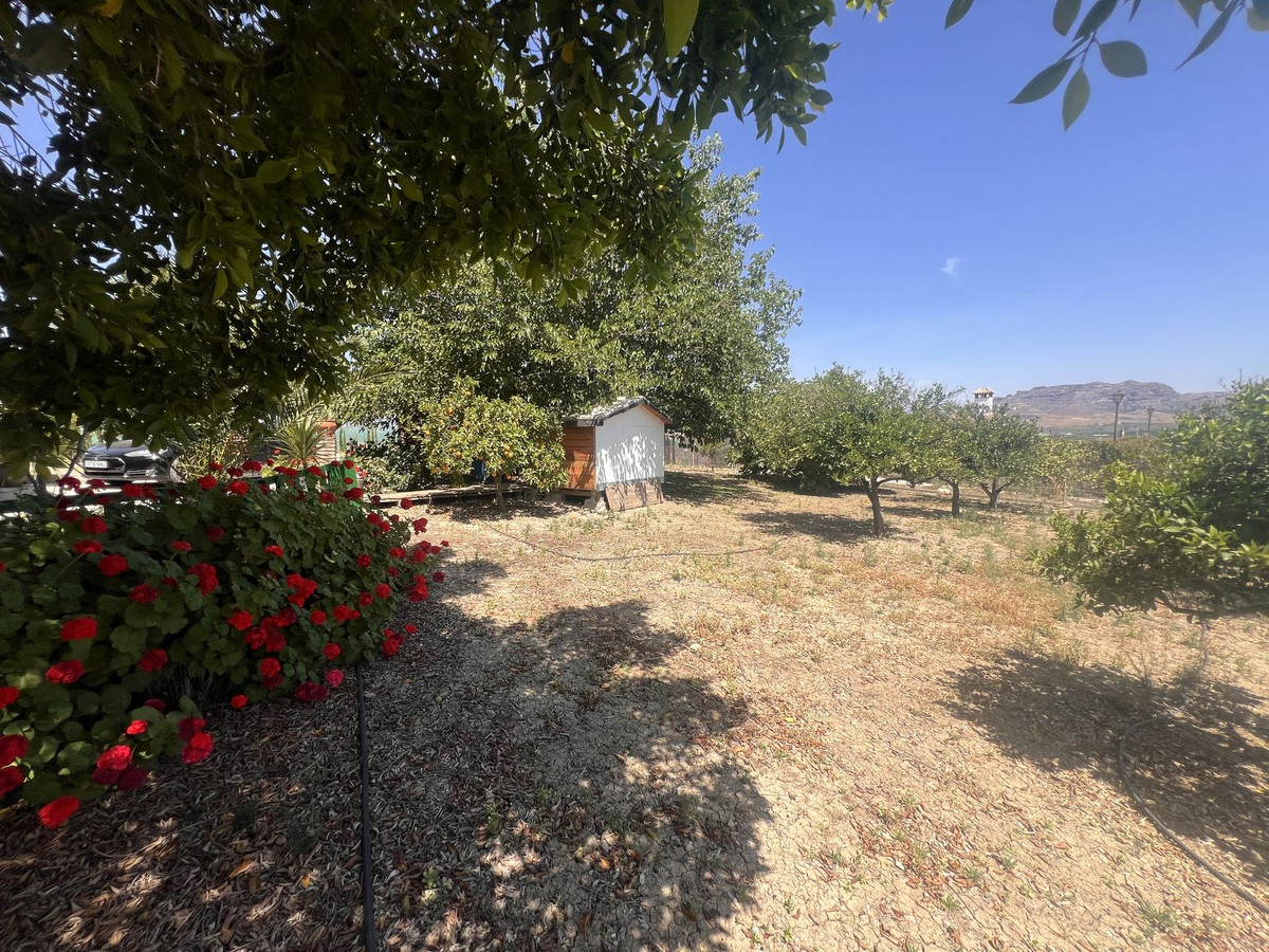 Se vende Finca - Cortijo de 2 dormitorios en Costa Del Sol, Málaga, España