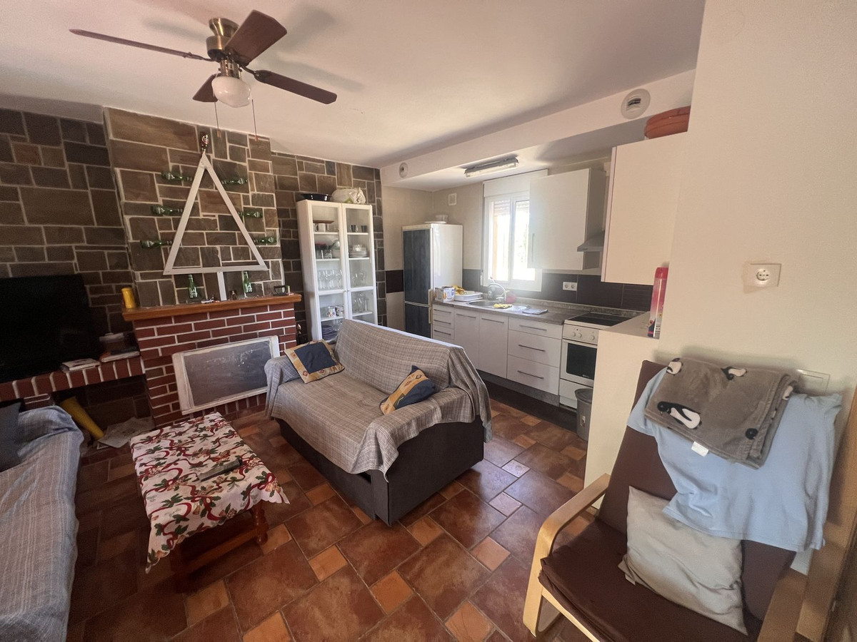 Se vende Finca - Cortijo de 2 dormitorios en Costa Del Sol, Málaga, España