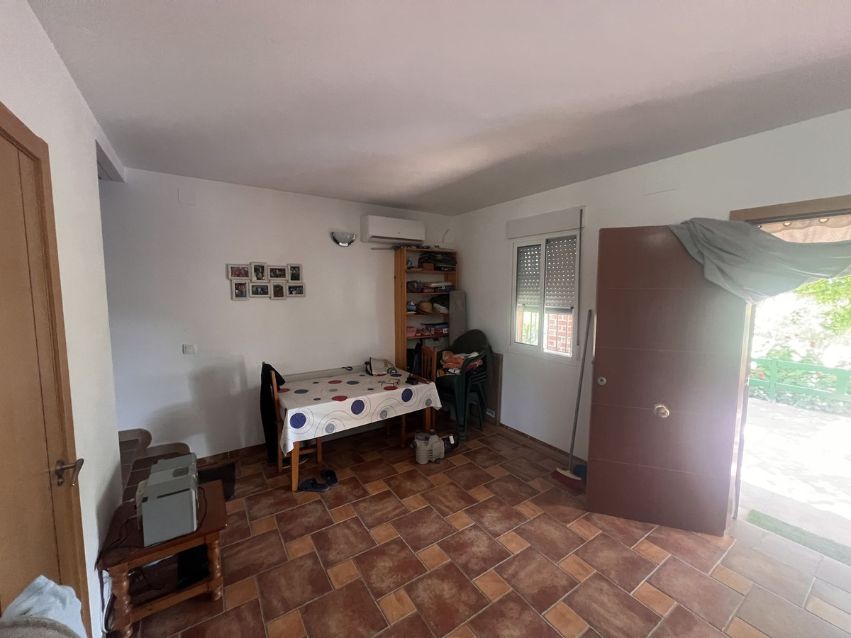 Se vende Finca - Cortijo de 2 dormitorios en Costa Del Sol, Málaga, España