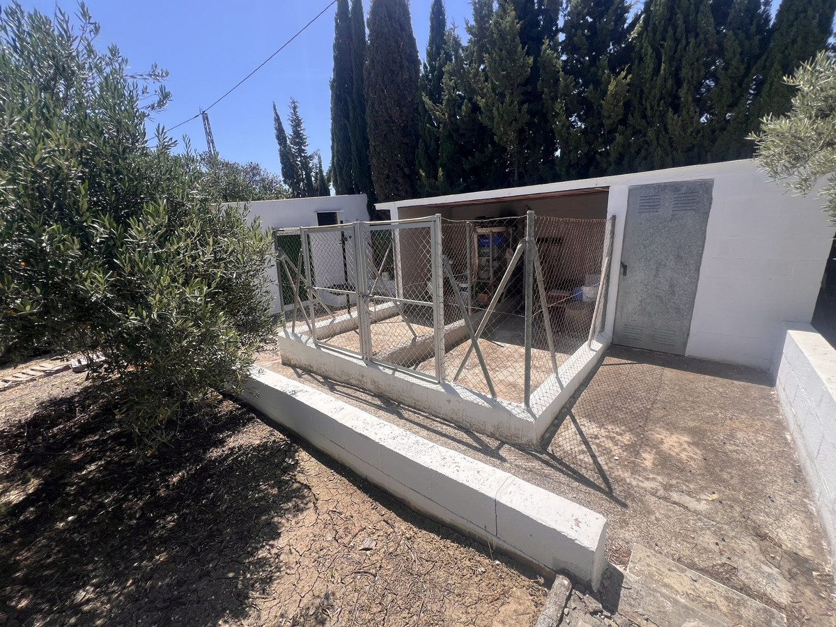 Se vende Finca - Cortijo de 2 dormitorios en Costa Del Sol, Málaga, España