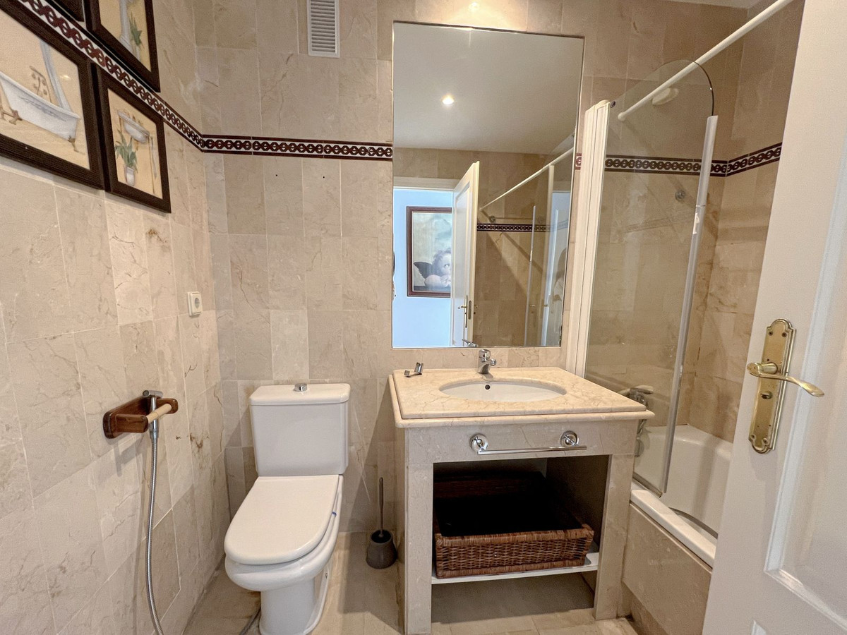 4 Bed Apartment for sale in Costalita Costa Del Sol, Málaga, Spain