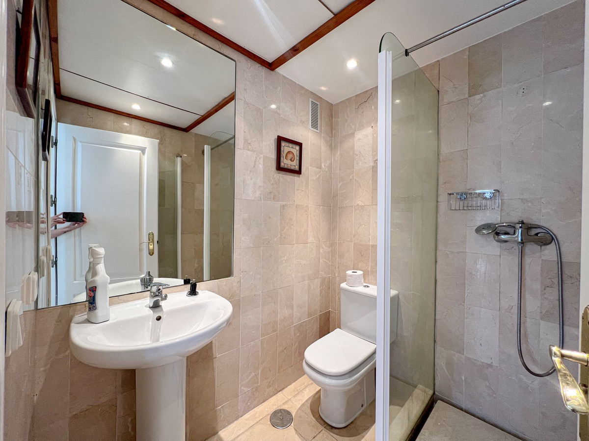 4 Bed Apartment for sale in Costalita Costa Del Sol, Málaga, Spain