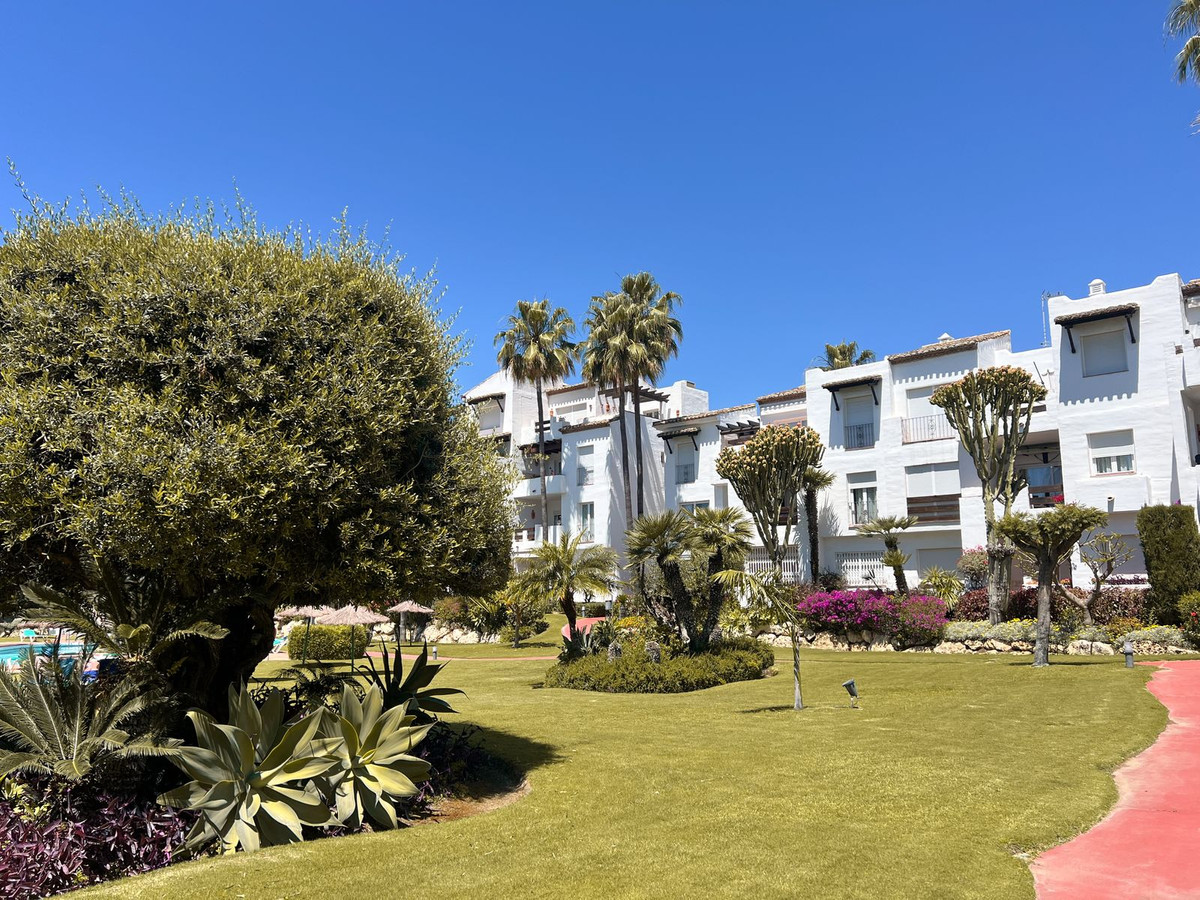 4 Bed Apartment for sale in Costalita Costa Del Sol, Málaga, Spain