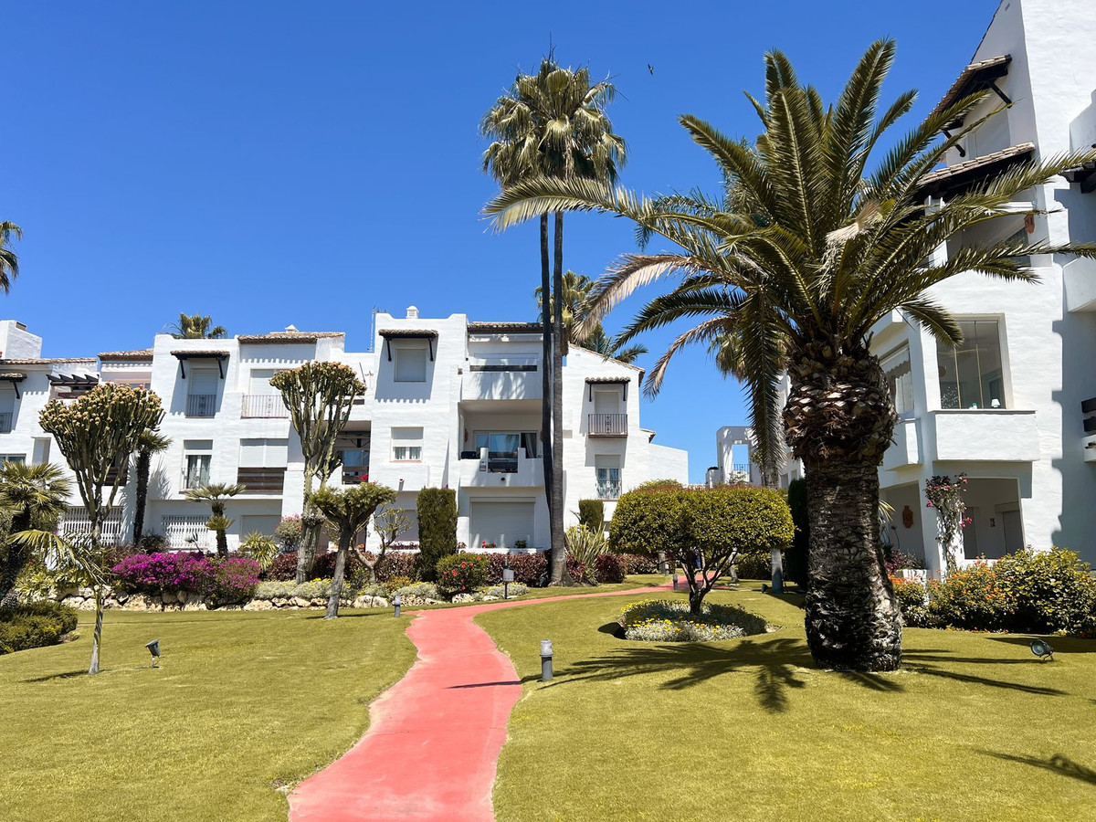 4 Bed Apartment for sale in Costalita Costa Del Sol, Málaga, Spain
