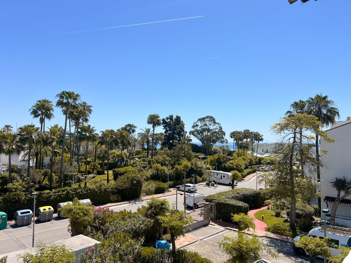 4 Bed Apartment for sale in Costalita Costa Del Sol, Málaga, Spain