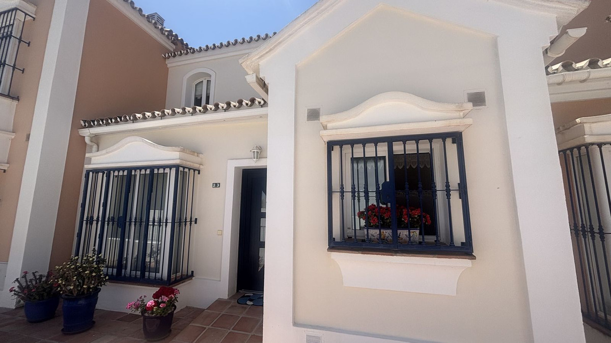 3 Bed Townhouse for sale in Nueva Andalucía Costa Del Sol, Málaga, Spain