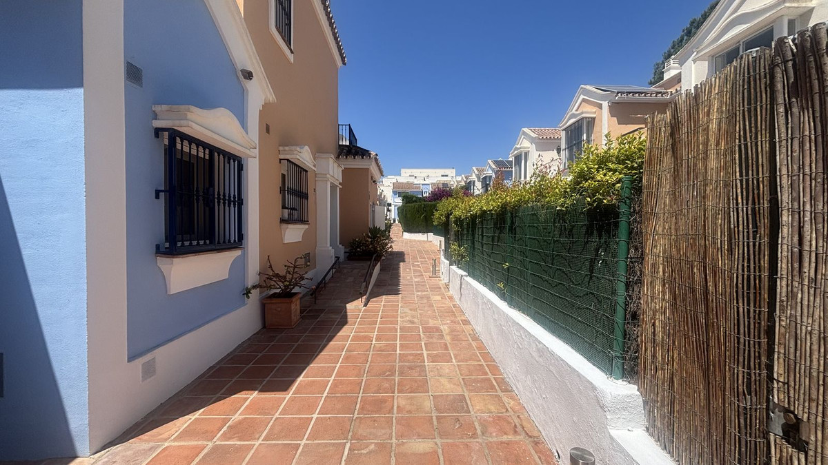 3 Bed Townhouse for sale in Nueva Andalucía Costa Del Sol, Málaga, Spain