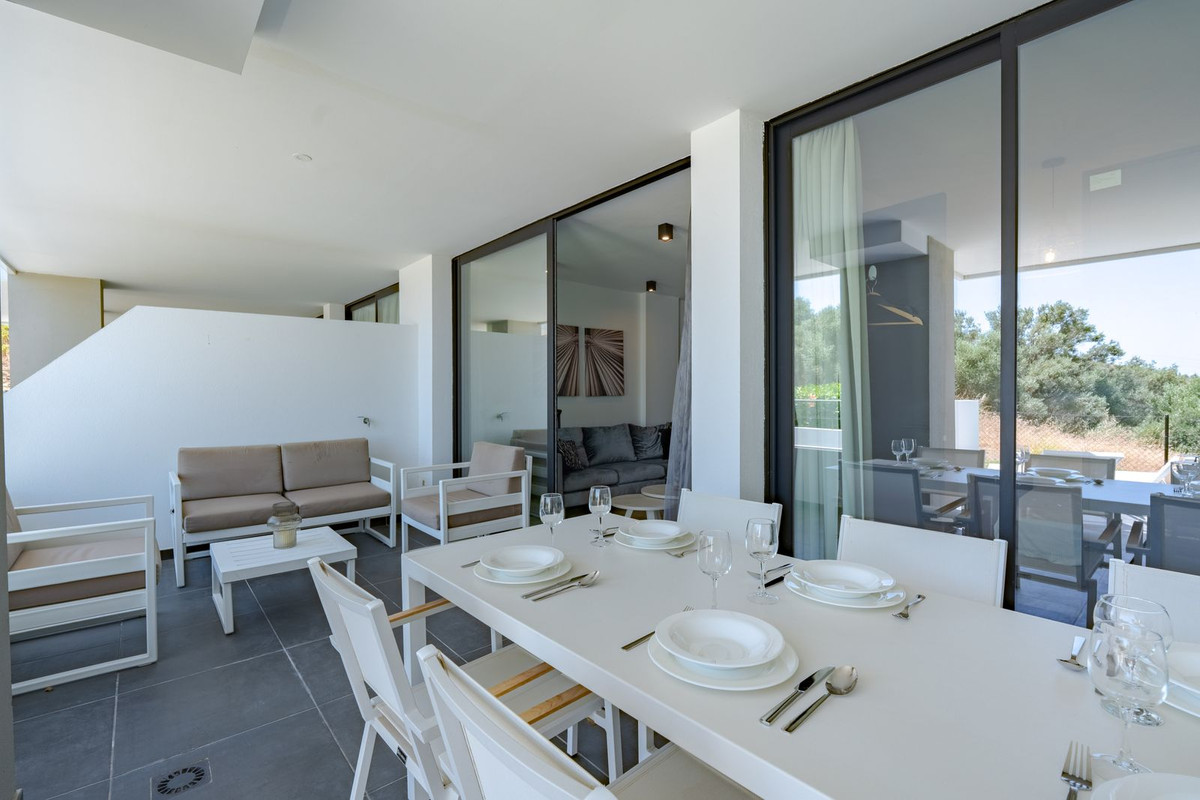 Se vende Apartamento Planta Media de 2 dormitorios en Costa Del Sol, Málaga, España