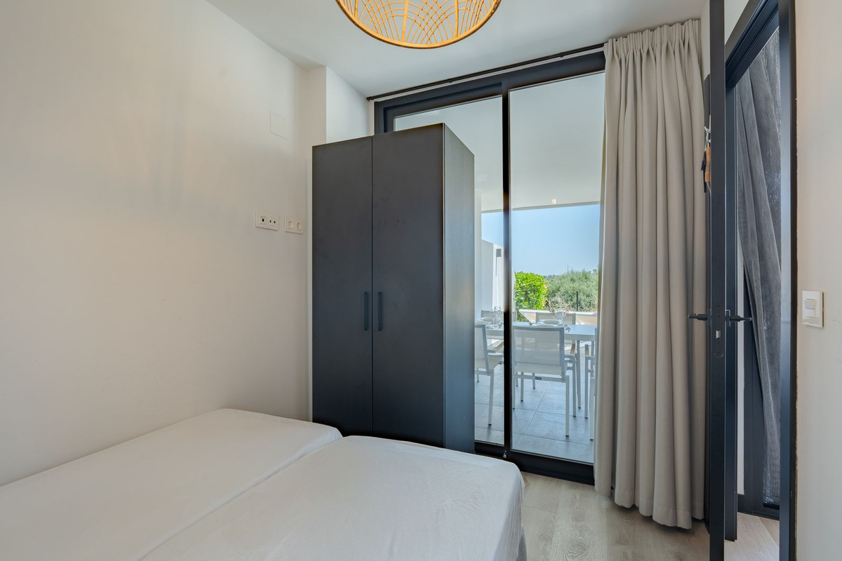 Se vende Apartamento Planta Media de 2 dormitorios en Costa Del Sol, Málaga, España