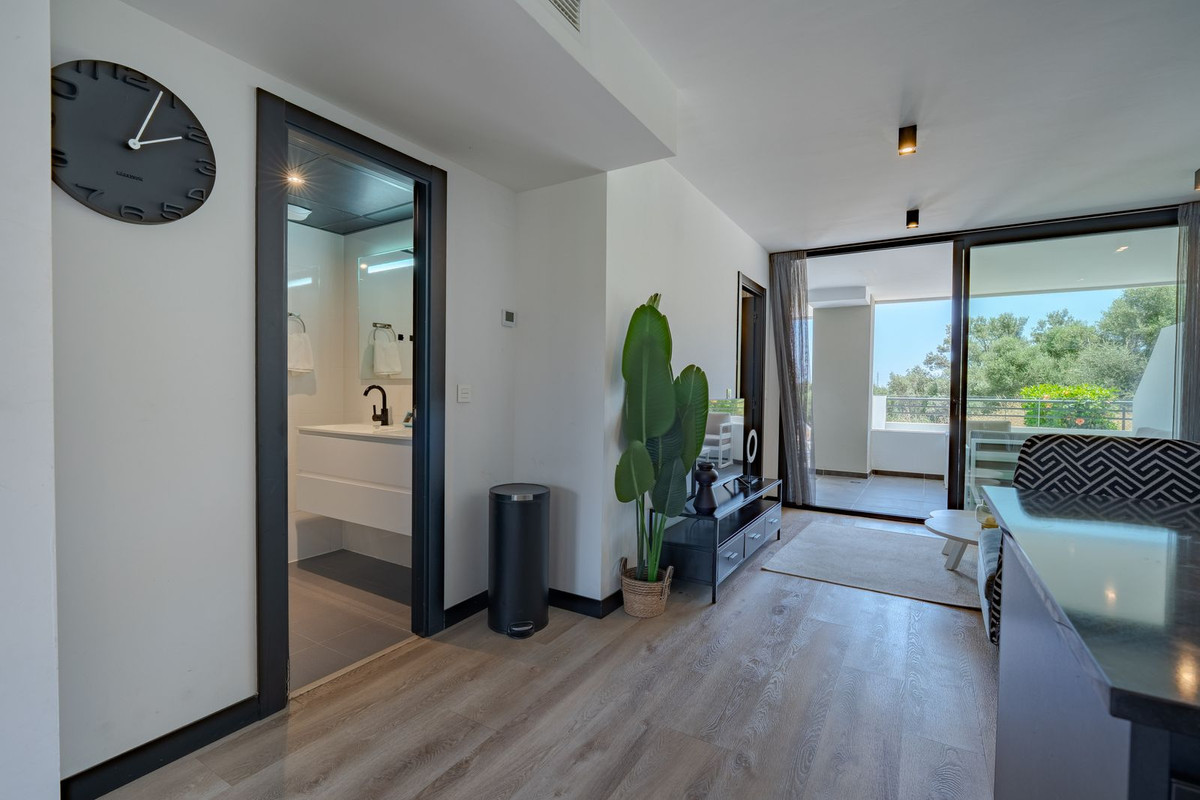 Se vende Apartamento Planta Media de 2 dormitorios en Costa Del Sol, Málaga, España