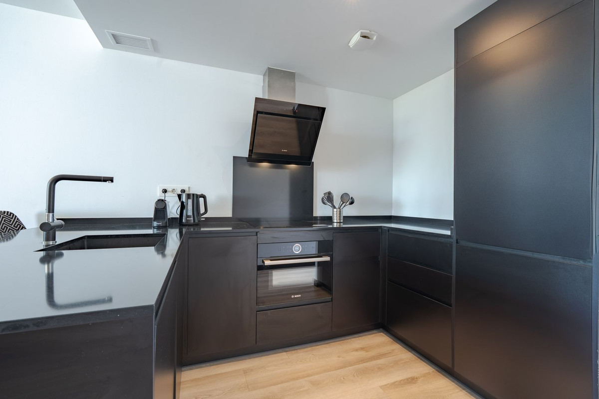 Se vende Apartamento Planta Media de 2 dormitorios en Costa Del Sol, Málaga, España