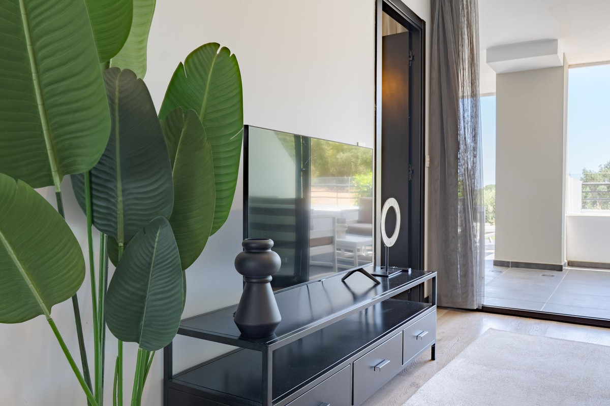 Se vende Apartamento Planta Media de 2 dormitorios en Costa Del Sol, Málaga, España