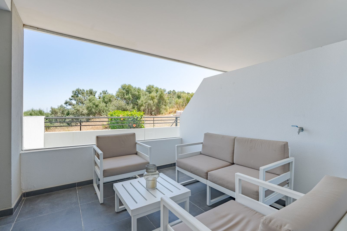 Se vende Apartamento Planta Media de 2 dormitorios en Costa Del Sol, Málaga, España