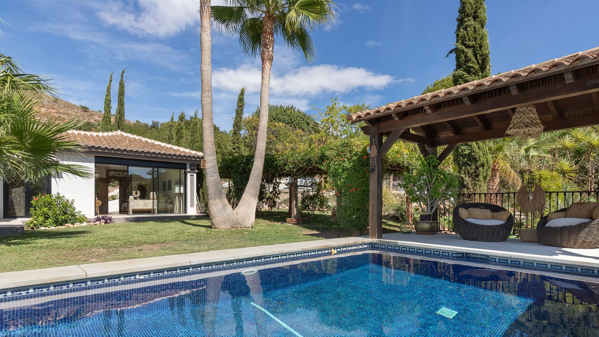5 Bed Townhouse for sale in Alhaurín De La Torre Costa Del Sol, Málaga, Spain