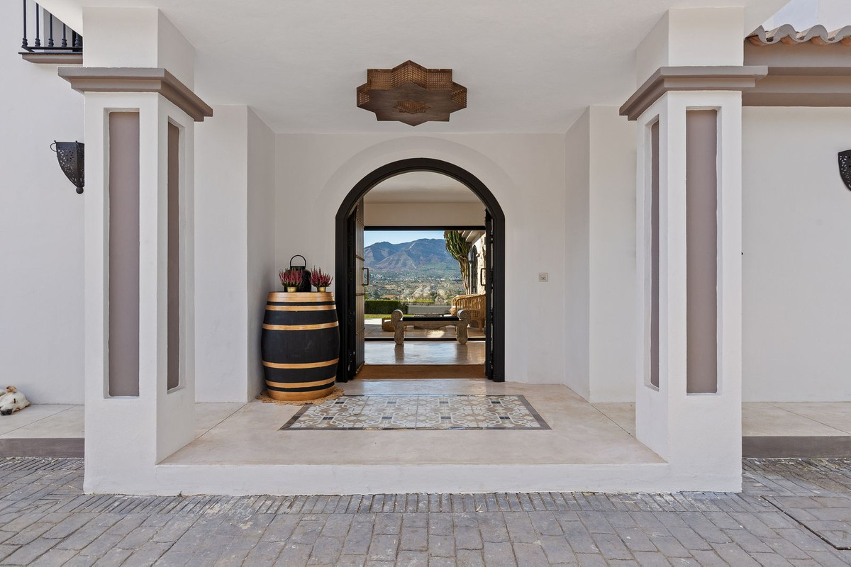 5 Bed Townhouse for sale in Alhaurín De La Torre Costa Del Sol, Málaga, Spain